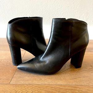 Marc Fisher Unno pointed toe bootie. Black leather. Size 8